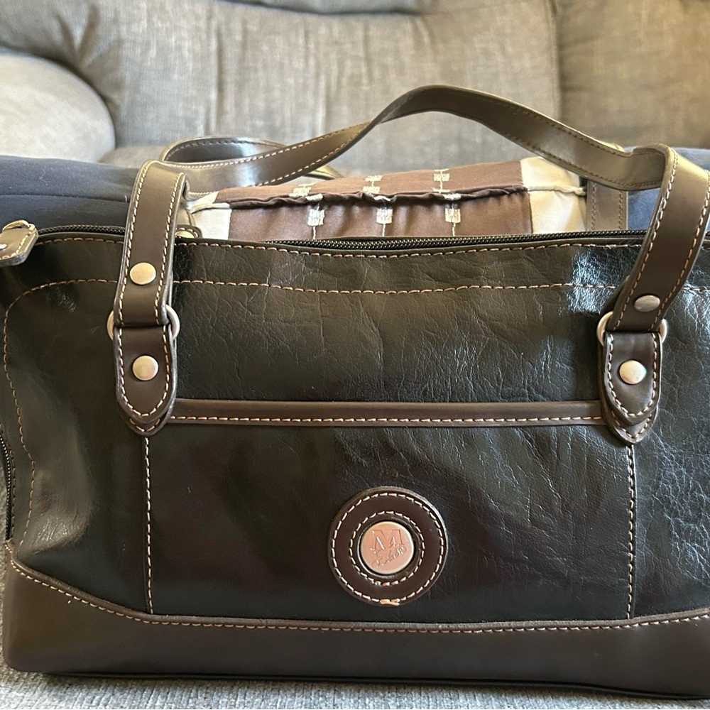 Elegant Brown Leather Shoulder Bag